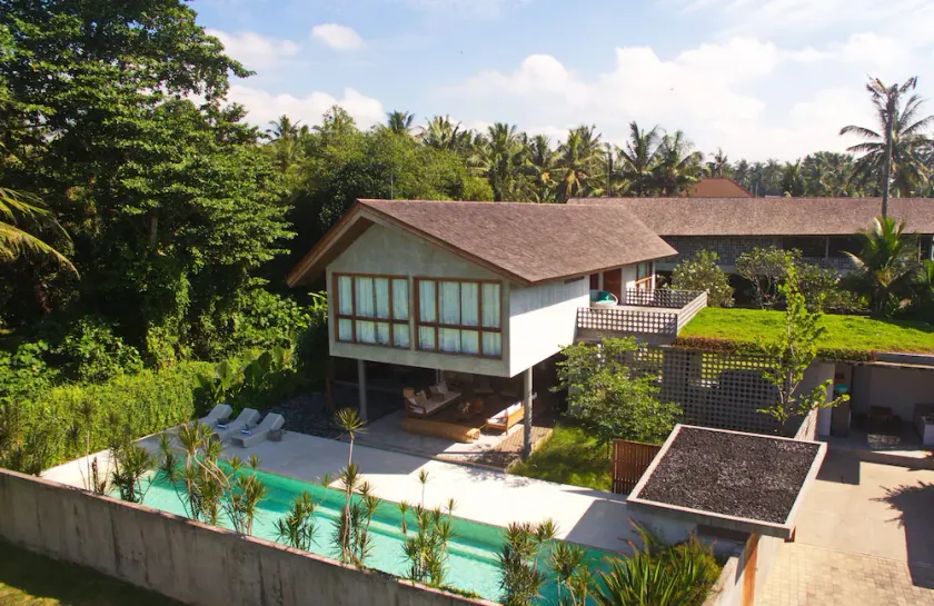 Villa Casabama Panjang - Image 1