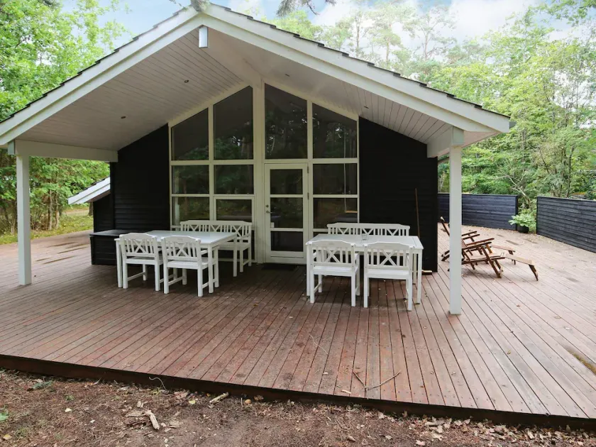 Modern Holiday Home in Zealand with Hot Tub - Image 1