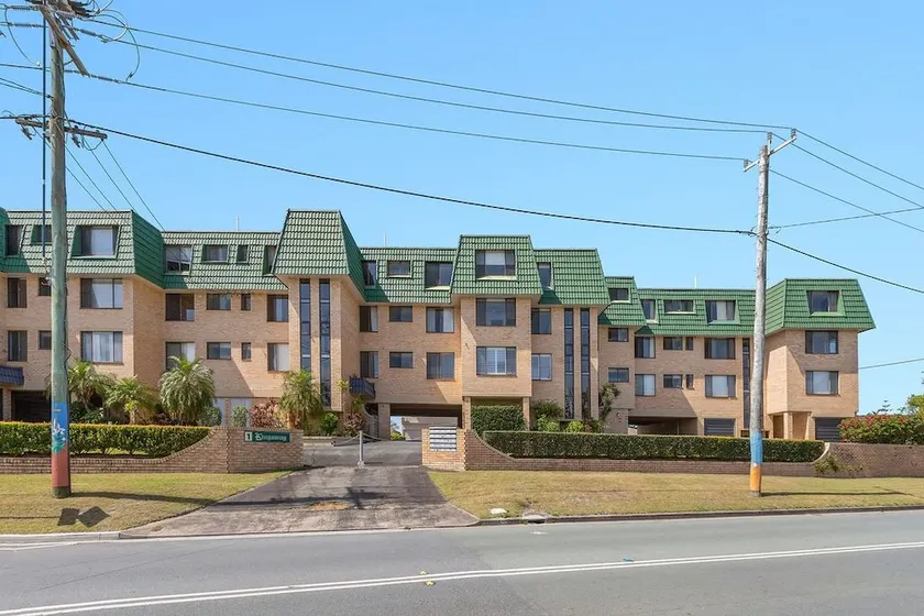 Kingy Beach Getaway - Image 1