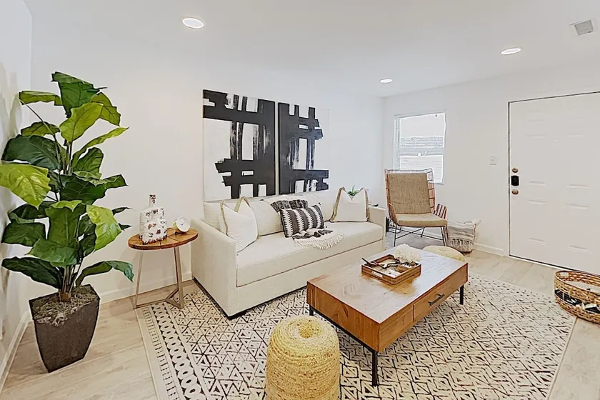 Chic 1BR 1BA Condo in Clarksville with Gated Entry and Patio by Austin Vacay - Image 1
