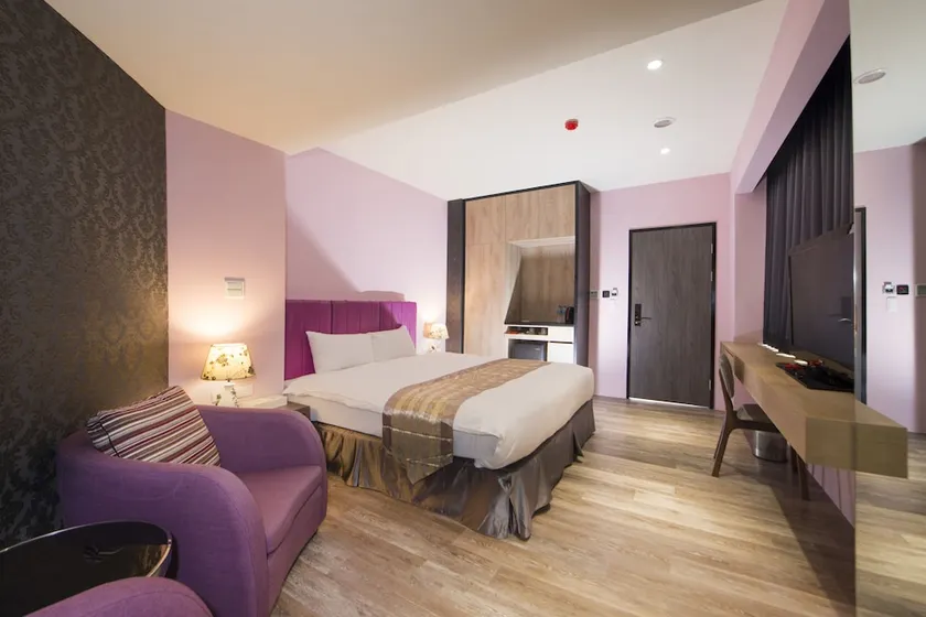 Nantou Hotel - Image 1