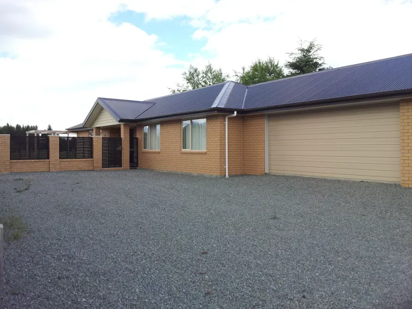 Glencairn Glamour - Image 1