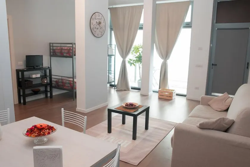 Red Line Apartments Milano - Image 1