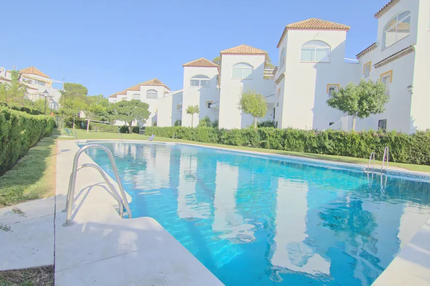 Apartaluz Marbella Costabella Fibra, Smart Tv, Parabolica, Netflix - Image 1