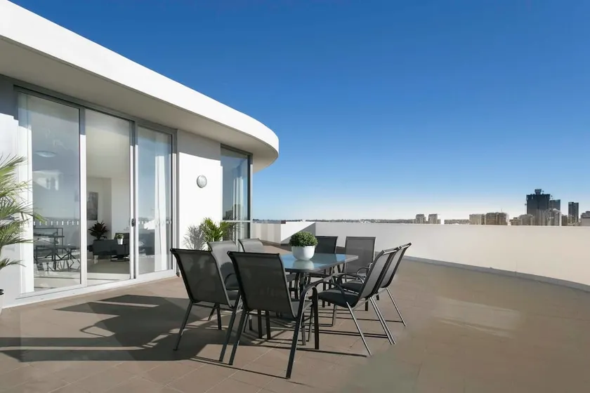 Palatial Penthouse Apartment - Phenomenal Views - Image 1