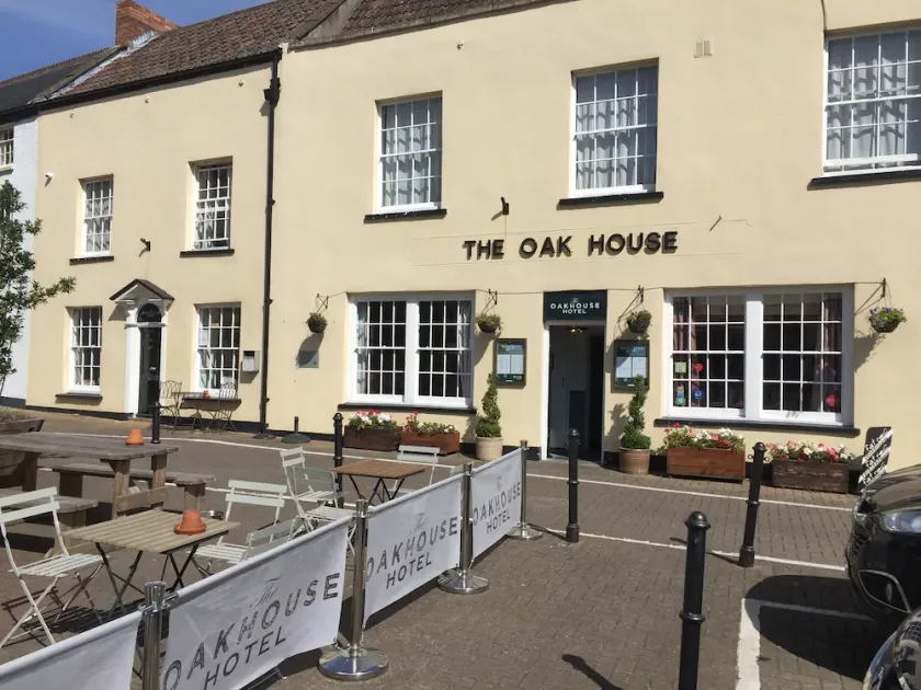 The Oakhouse Hotel - Image 1
