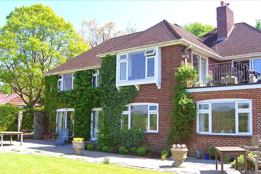 Broadhayes - Image 1