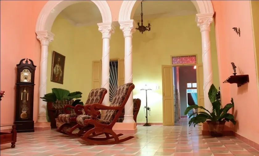 Casa Blanca - Image 1