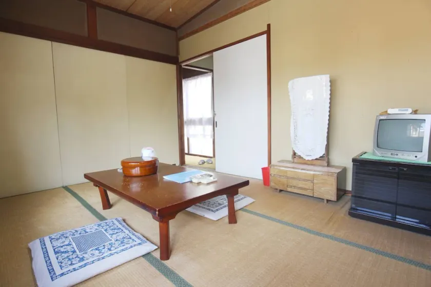 Antique room with Onsen in Atami - Image 1