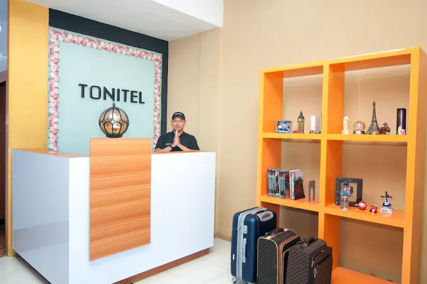 Tonitel Hotel Malioboro Yogyakarta Hostel - Image 1