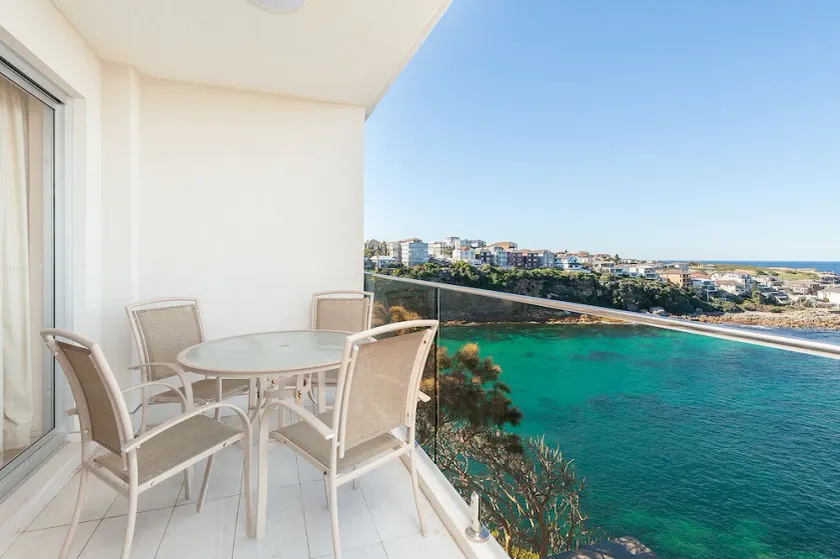 Absolute Water Front Coogee H331 - Image 1