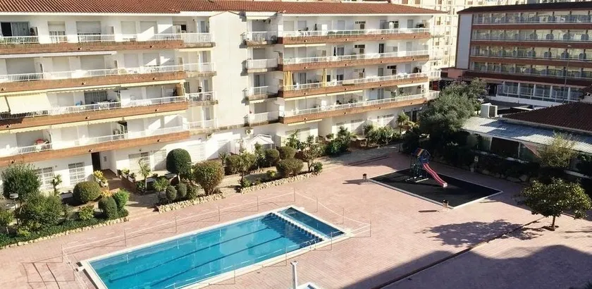 Apartamento familiar cerca del centro - Image 1