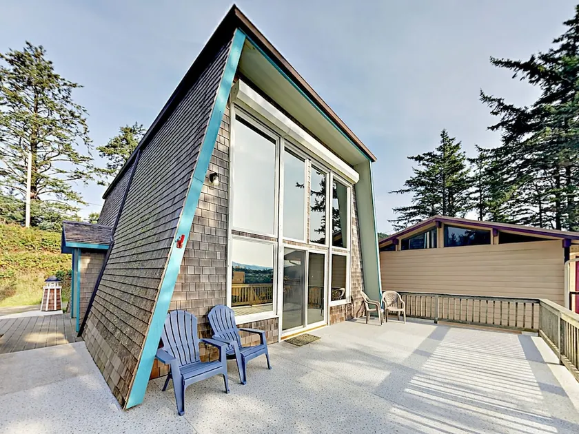 Norwester Upper and Lower - 3 Br Home - Image 1
