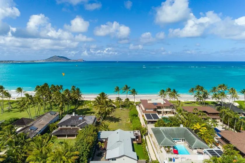 Hale Oahu Villa by Avantstay Kailua Beachfront House! Coastal Luxury! - Image 1