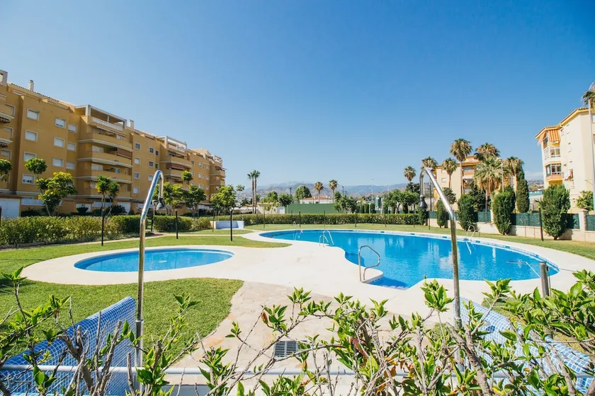 Espectacular Residencial en 2ª Linea Piscina/tenis - Image 1