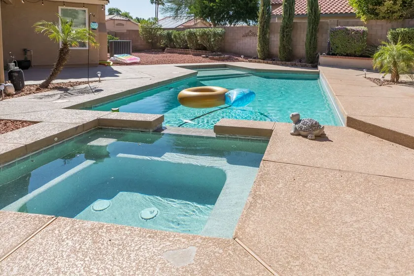 12730 Avondale - Image 1