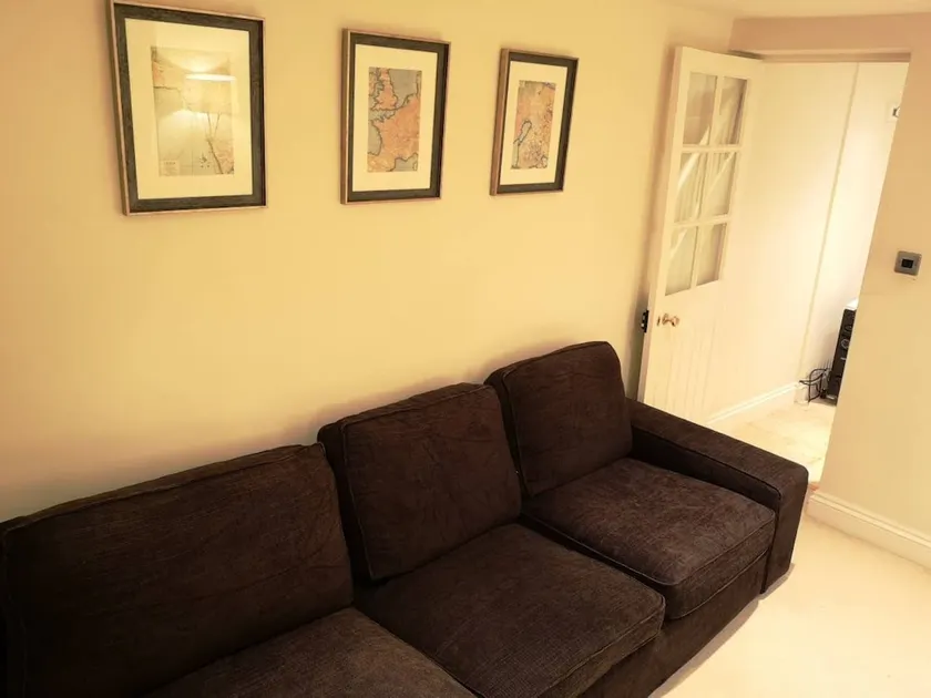 Townhouse in Clifton Village - Image 1