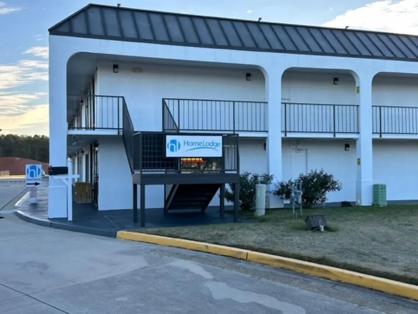 Home Lodge - Image 1