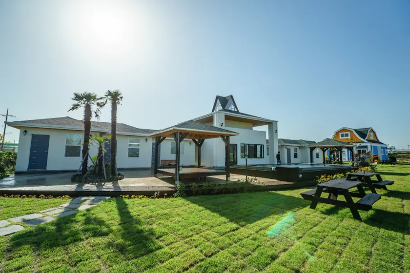 Monteview Stay - Image 1