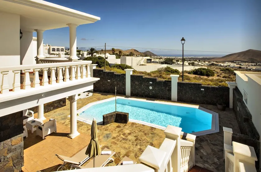 Villa Los Loros - Image 1