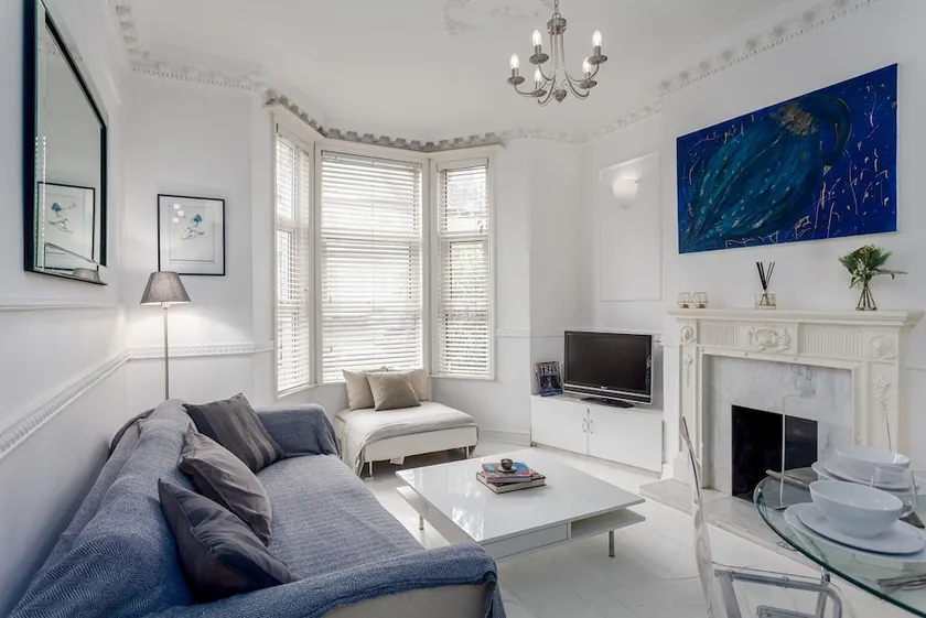 Stylish Manor Park Nest - AWX - Image 1