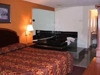 A Victory Inn & Suites Detroit - Image 1