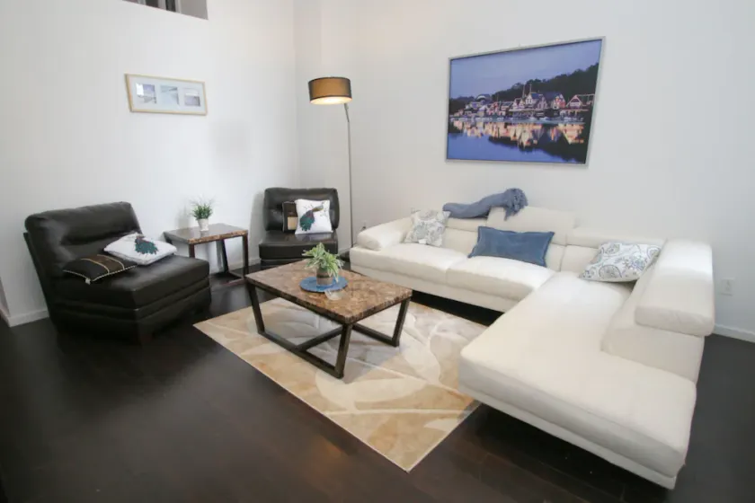 Renaissance Properties - 728 Market Street - Image 1