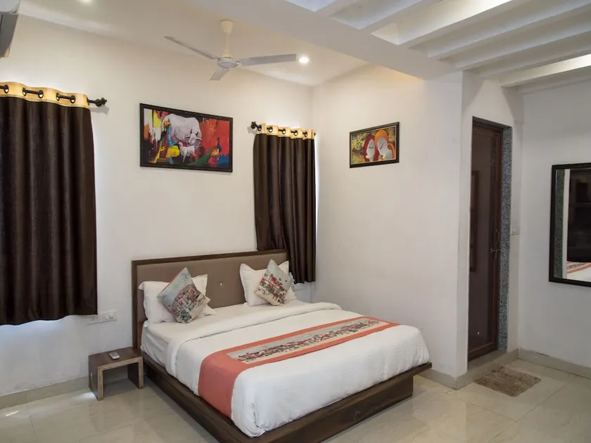 Paheli Palace - Image 1