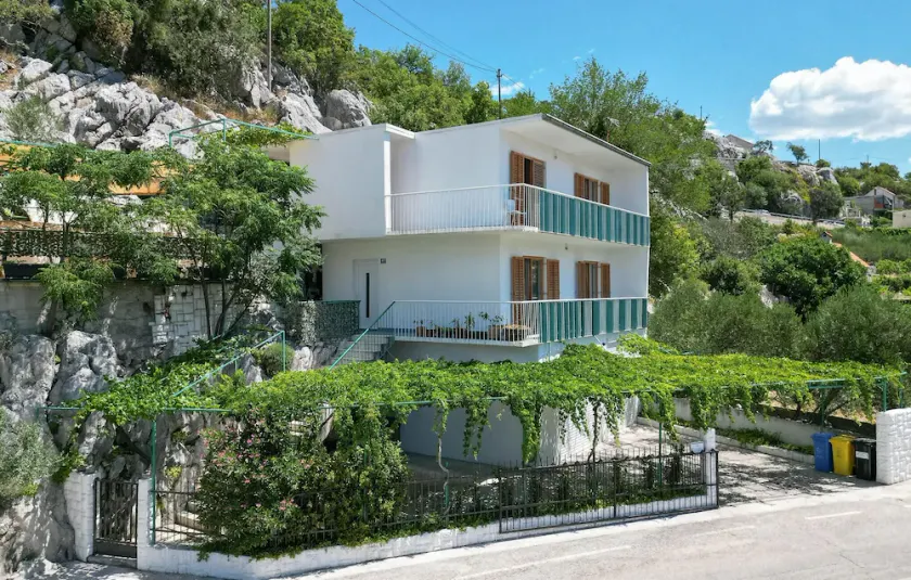 Stunning Home in Kostanje With 4 Bedrooms, Wifi and Outdoor Swimming Pool - Image 1