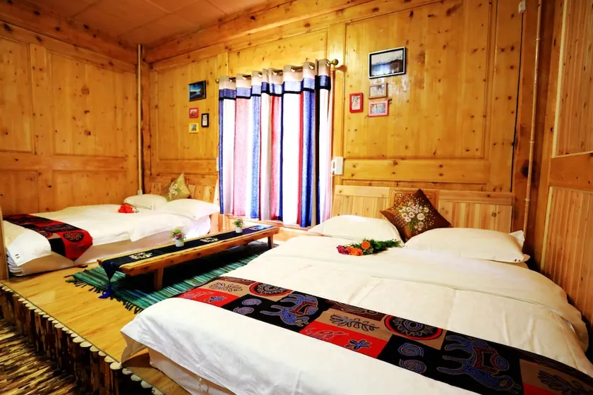 Blue Bird·Tibetan Hostel - Image 1