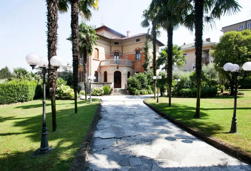Villa Larissa - Image 1