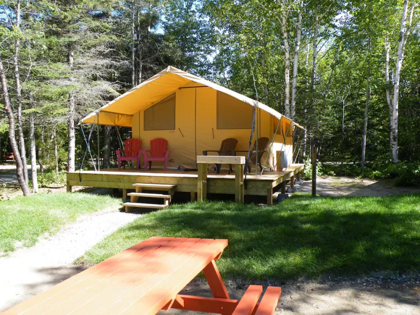 Les Prets A Camper Du Camping Tadoussac - Image 1