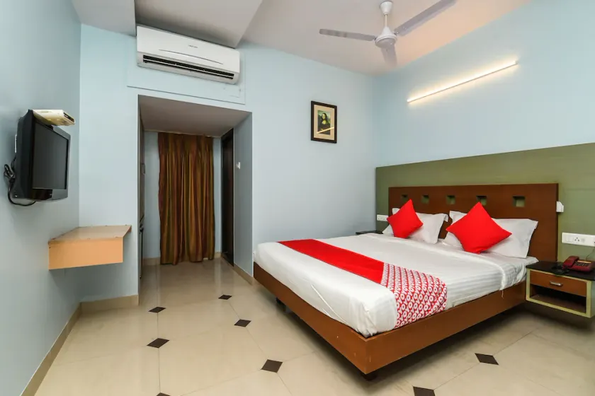OYO 3229 Balaji Grand - Image 1