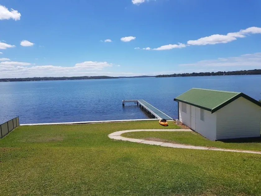 Lake Escape - Lake Macquarie - Image 1