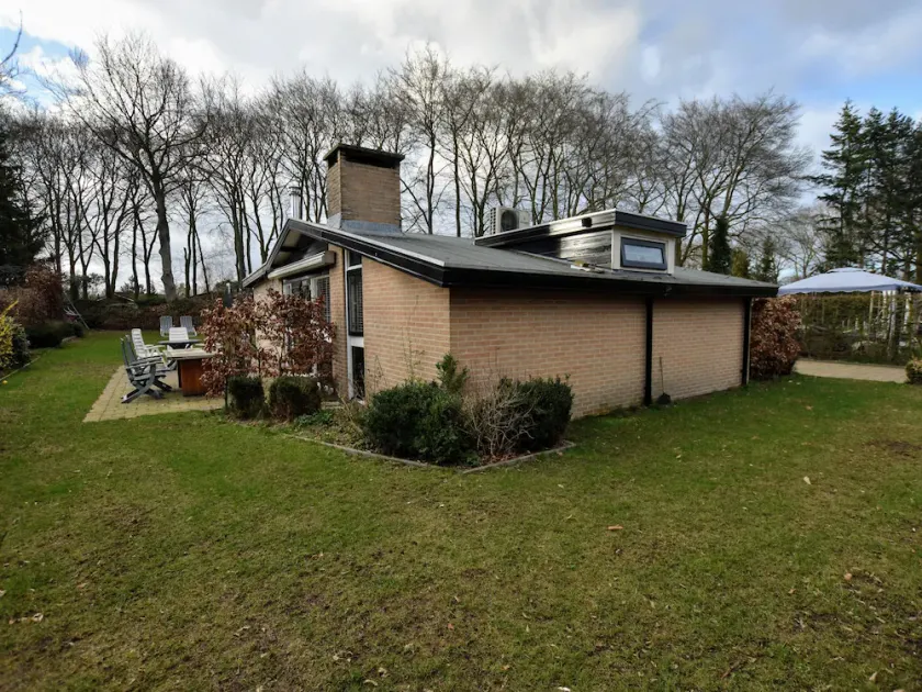 Holiday Home With Covered Porch and Sauna - Image 1