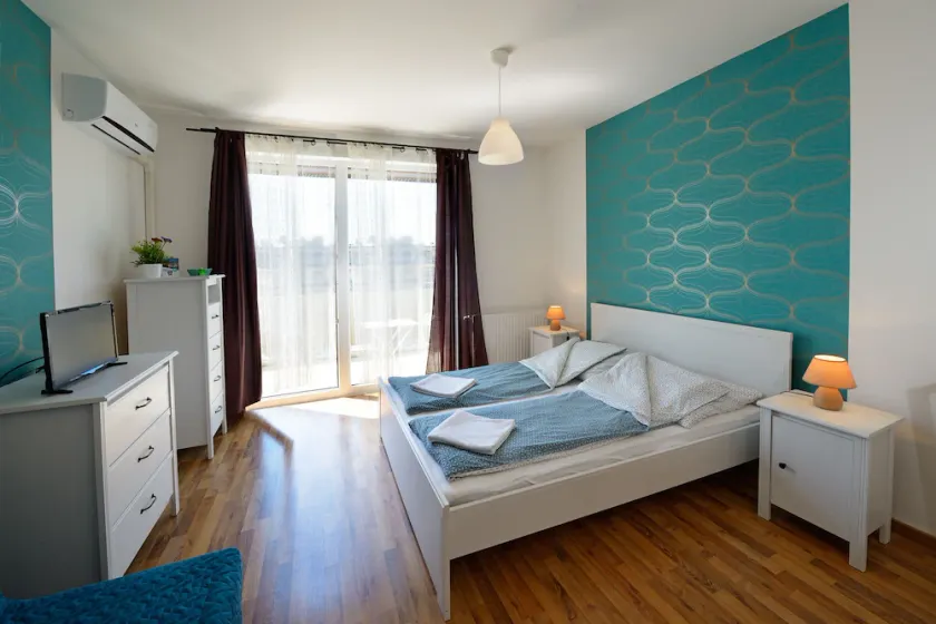 Corvina Apartments - Image 1