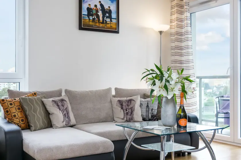 Elite Apartments Albatros Towers - Image 1