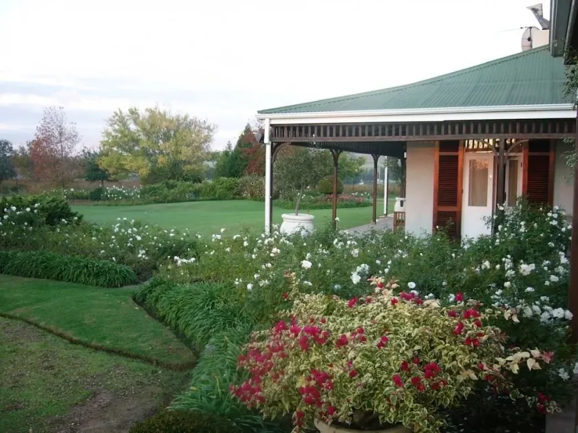 Hoopenburg Guesthouse - Image 1