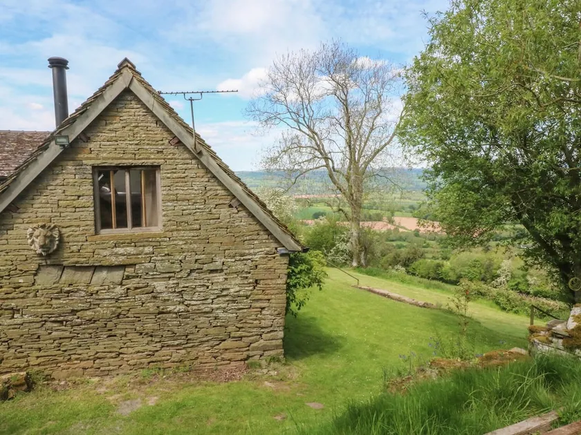 Llangain Farmhouse - Image 1