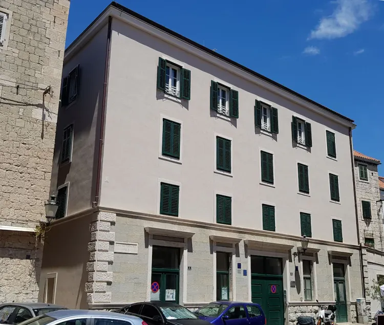 Split Promenade Apartment B - Image 1