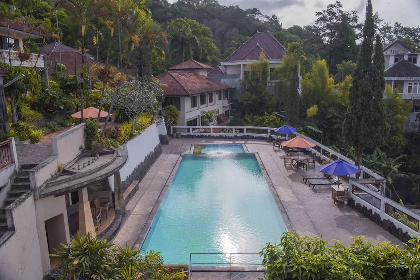 Foresta Inn Family Resort - Image 1