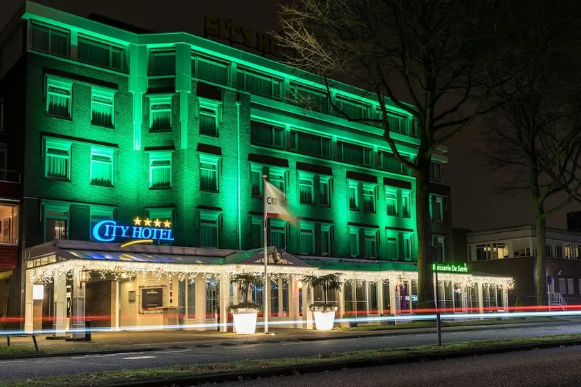 City Hotel - Image 1