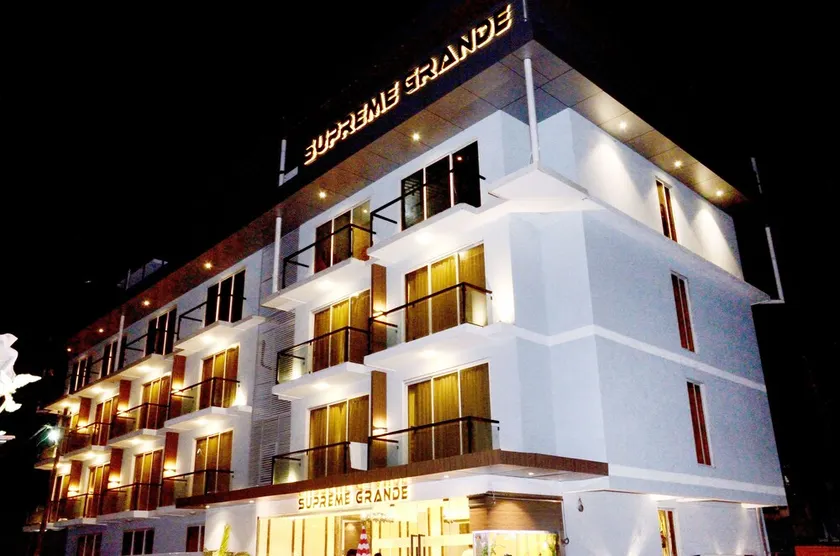 HOTEL SUPREME GRANDE - Image 1