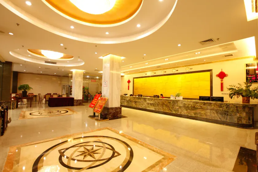 Ying Ge Hai Holiday - Image 1