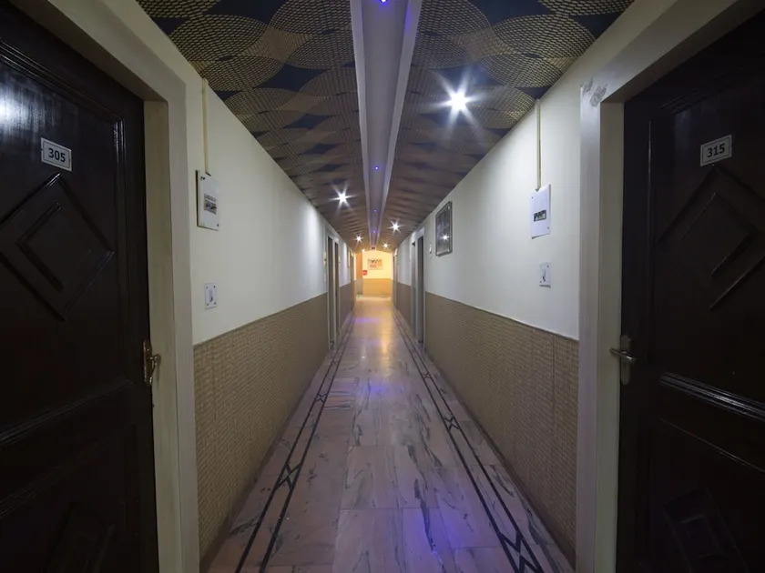 President Hotel By OYO Rooms - Image 1