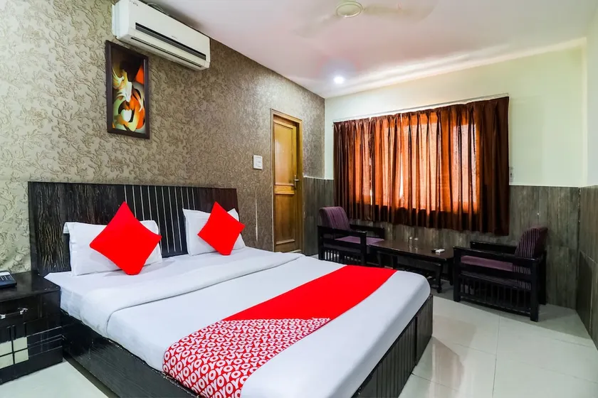 Hotel Dev Palace - Image 1