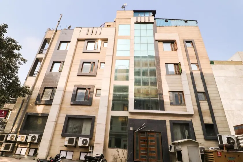 HOTEL SARVASA RESIDENCY - Image 1