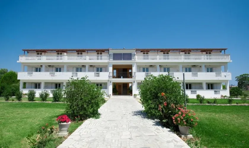 Tassia Studios-Apartments - Image 1