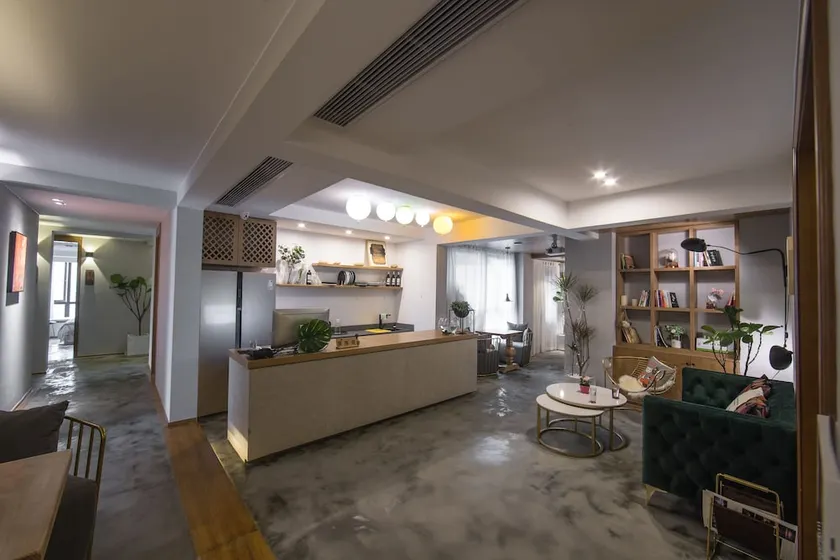 Weiyang Design Guesthouse - Image 1