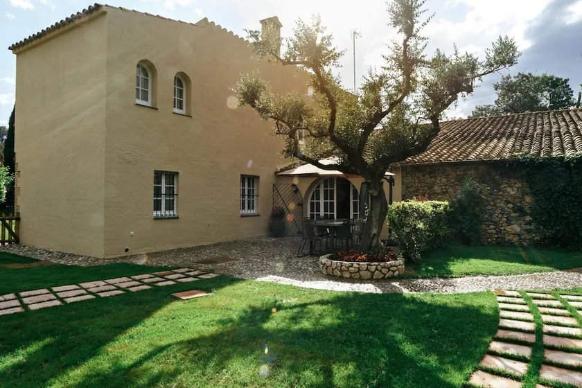 Hotel La Masía - Image 1